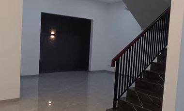 Dijual Rumah Baru di Kompleks Sutra Kirana, Alam Sutera Kondisi Sangat Baik