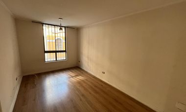 SE ARRIENDA LINDO Y RECIEN REMODELADO DEPTO 1D 1B 30MTS2 STGSyA Propiedades, arrienda lindo y recién remodelado departamento, ubicado en Calle Catedra