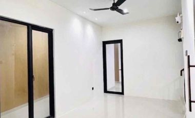 Disewakan Rumah Mewah siap huni lokasi the Beeze CGC