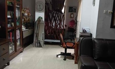 DIJUAL BUTUH DANA SEGERA – Rumah 2 Lantai Strategis Dekat Tol & Living World