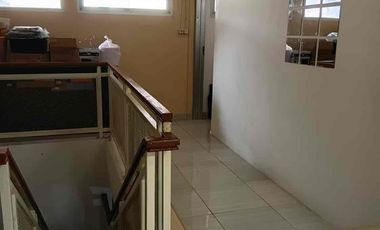 DIJUAL BUTUH DANA SEGERA – Rumah 2 Lantai Strategis Dekat Tol & Living World