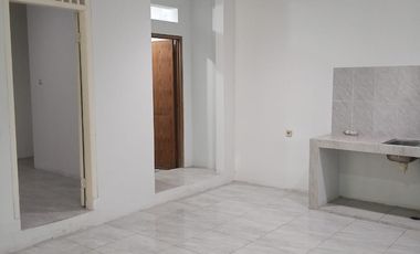 Rumah 2 Lantai (Lokasi Strategis) Taman Palem Cengkareng Barat