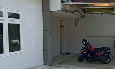 Rumah 2 Lantai (Lokasi Strategis) Taman Palem Cengkareng Barat