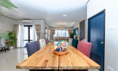 High-Yield Fully-Furnished 3-BR Townhouse in Prime Chaweng, Koh Samui