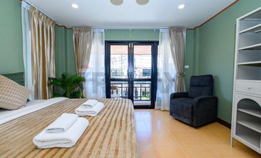 High-Yield Fully-Furnished 3-BR Townhouse in Prime Chaweng, Koh Samui