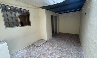 MUCHO LOTE UNO ETAPA 5 ALQUILO PRECCIOSA Y AMPLIA VILLA DOS PLANTAS, TRES DORMITORIOS, PORTON CERRADO,M SEGUIRADES
