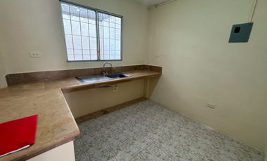 MUCHO LOTE UNO ETAPA 5 ALQUILO PRECCIOSA Y AMPLIA VILLA DOS PLANTAS, TRES DORMITORIOS, PORTON CERRADO,M SEGUIRADES