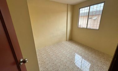 MUCHO LOTE UNO ETAPA 5 ALQUILO PRECCIOSA Y AMPLIA VILLA DOS PLANTAS, TRES DORMITORIOS, PORTON CERRADO,M SEGUIRADES