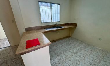 MUCHO LOTE UNO ETAPA 5 ALQUILO PRECCIOSA Y AMPLIA VILLA DOS PLANTAS, TRES DORMITORIOS, PORTON CERRADO,M SEGUIRADES