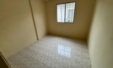 MUCHO LOTE UNO ETAPA 5 ALQUILO PRECCIOSA Y AMPLIA VILLA DOS PLANTAS, TRES DORMITORIOS, PORTON CERRADO,M SEGUIRADES
