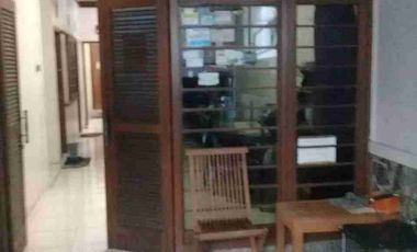 Dijual kost JL.Pungkur, dekat UNPAS, UNLA, alun² bdg, bank, resto cafe dll