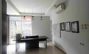 Rumah MewahKedoya Kebon Jeruk Siap Huni