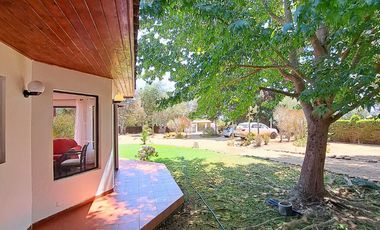 SE ARRIENDA POR AÑO CORRIDO GRAN CASONA CON EXELENTE UBICACION EN SECTOR LA CANDELARIA, ALGARROBO