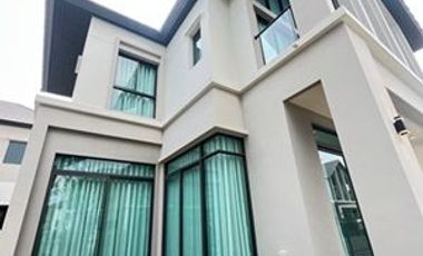 Selling for   Luxury house in Ramintra zone, new house, never lived in a luxury project at Bangkok Boulevard Ramintra-Watcharapol