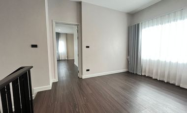 Selling for   Luxury house in Ramintra zone, new house, never lived in a luxury project at Bangkok Boulevard Ramintra-Watcharapol