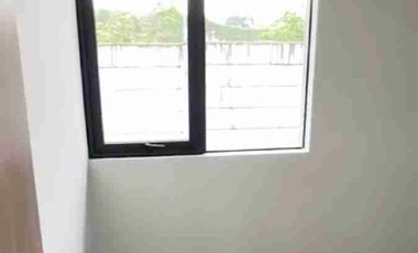 Disewakan Rumah di Park Serpong
