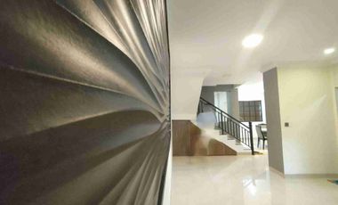 Rumah Green Garden 3 Lantai Siap Huni