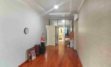 Rumah Green Garden 3 Lantai Siap Huni