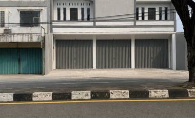 Disewakan Ruko Gandeng Strategis di Beji Depok – Dekat Stasiun Depok Baru