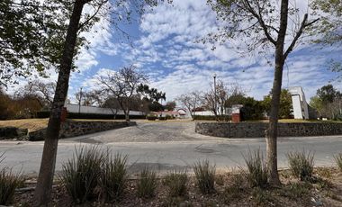 RENTA CASA EN VILLAS DEL CAMPO PRIVADA CERRADA