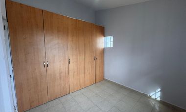 RENTA CASA EN VILLAS DEL CAMPO PRIVADA CERRADA