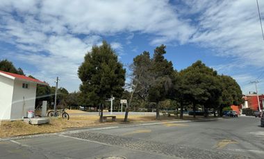 RENTA CASA EN VILLAS DEL CAMPO PRIVADA CERRADA