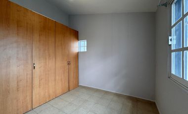 RENTA CASA EN VILLAS DEL CAMPO PRIVADA CERRADA