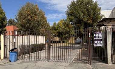 RENTA CASA EN VILLAS DEL CAMPO PRIVADA CERRADA