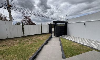 Casa por Estrenar en Venta – Tumbaco