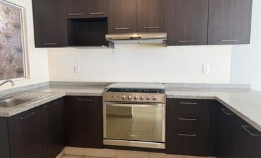 RENTA CASA EN PASEO ARBOLEDA