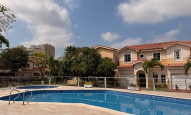 VENDO CASA EN VILLA SANTOS