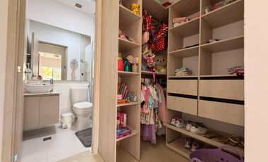 VENDO CASA EN VILLA SANTOS
