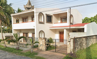 CASA EN RENTA AMUEBLADA CALLE RIO PALMAS ESQUINA RIO MISANTLA, JARDINES DE TUXPAN VER