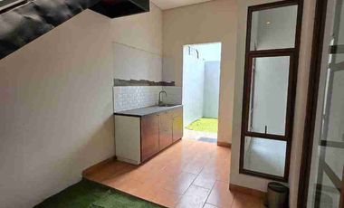 DIJUAL CEPAT (DI BAWAH HARGA PASAR) – Rumah 2 Lantai Strategis di Pesona Remboelan, Serpong 🏠✨