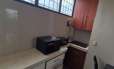 Suite Amoblada en Alquiler en Kennedy Vieja, 1 Habitación, 1 Baño, Norte de Guayaquil.