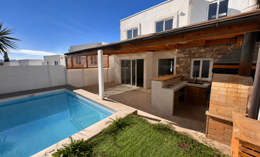 SE VENDE CASA | CONDOMINIO ALGARROBO DE CURAUMA | CURAUMA