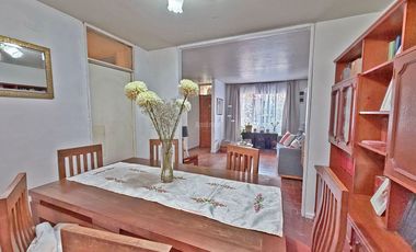 Casa en venta 4 dormitorios 3 baños en Ñuñoa