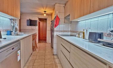 Casa en venta 4 dormitorios 3 baños en Ñuñoa