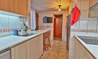 Casa en venta 4 dormitorios 3 baños en Ñuñoa