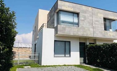 casa en renta villas del campo dentro de privada