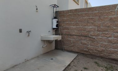 Casa en renta Privada 3 recámaras 3 baños alberca juegos, Residencial Murano, León, Gto