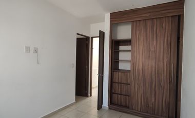 Casa en renta Privada 3 recámaras 3 baños alberca juegos, Residencial Murano, León, Gto