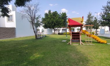 Casa en renta Privada 3 recámaras 3 baños alberca juegos, Residencial Murano, León, Gto
