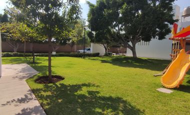 Casa en renta Privada 3 recámaras 3 baños alberca juegos, Residencial Murano, León, Gto