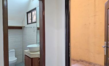 Alquiler de Local Comercial en Planta Baja con Garaje - Calle Padre Aguirre, Centro de Guayaquil