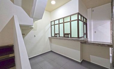 Alquiler de Local Comercial en Planta Baja con Garaje - Calle Padre Aguirre, Centro de Guayaquil
