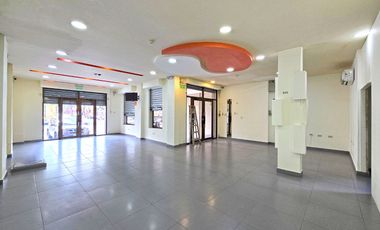 Alquiler de Local Comercial en Planta Baja con Garaje - Calle Padre Aguirre, Centro de Guayaquil