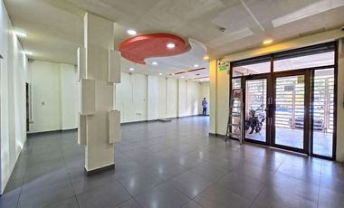 Alquiler de Local Comercial en Planta Baja con Garaje - Calle Padre Aguirre, Centro de Guayaquil