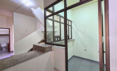 Alquiler de Local Comercial en Planta Baja con Garaje - Calle Padre Aguirre, Centro de Guayaquil