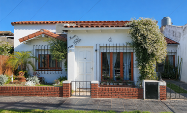 Castelar Norte - Venta - Casa 4 Ambientes